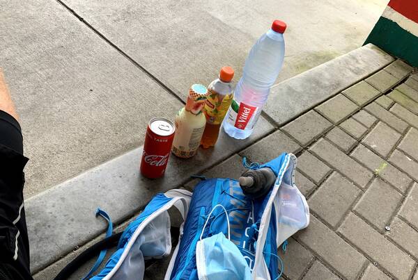 Third scheduled break at 78 kilometers, Ahrensbök – time for some iced-tea, non-sparkling this time