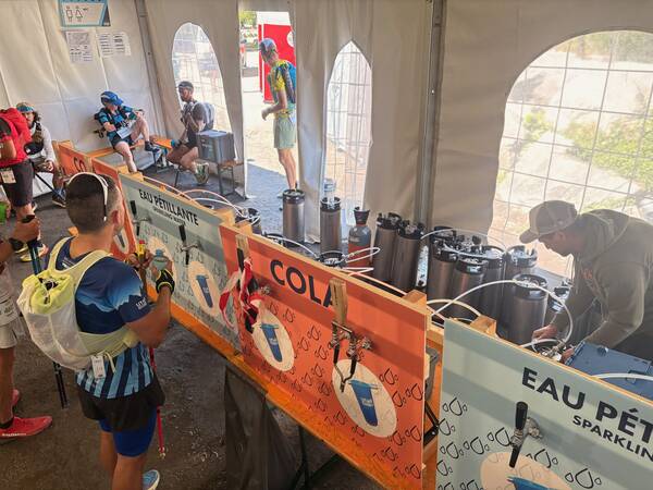 Fizzy water and cola on tap!