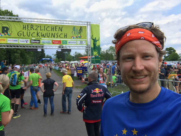 Right after finishing Rennsteiglauf, just before taking a shower in a big hall, together with probably a hundred other people of all genders – eastern Germany hits different
