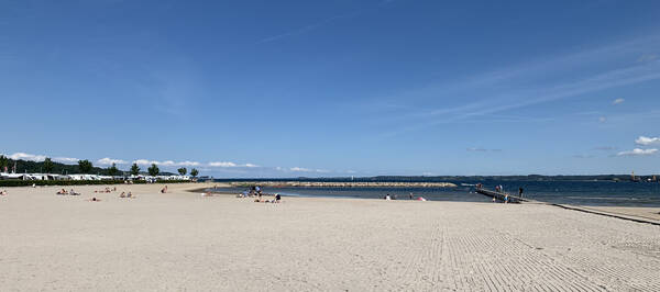 It also always helps to have the sea next to a marathon finish