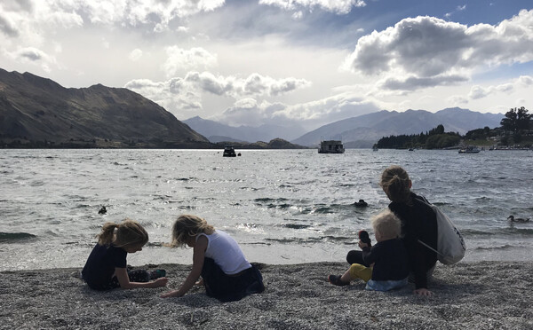 Lake Wanaka has a stoney beach. Still pretty.