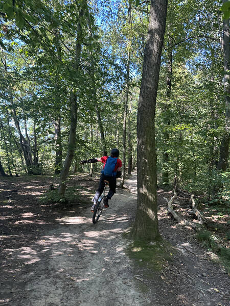 A curiosity: The race also offered unicyclists to participate. This guy raced past me and would end up with a 2:40 hour finish – can you imagine?