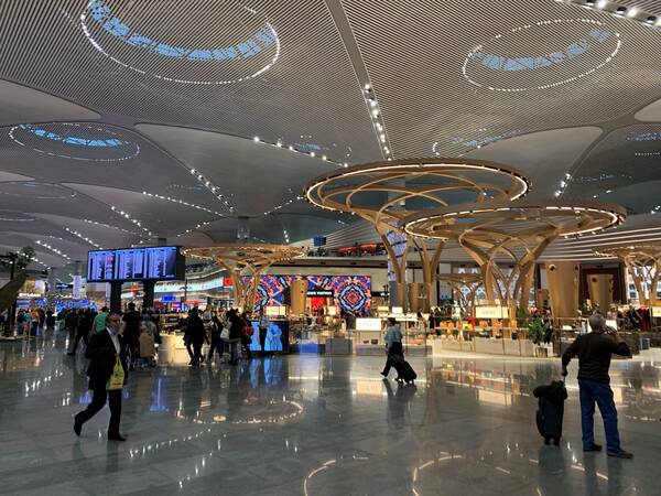 The upgraded high-class Istanbul airport seems even more insane than Dubai’s