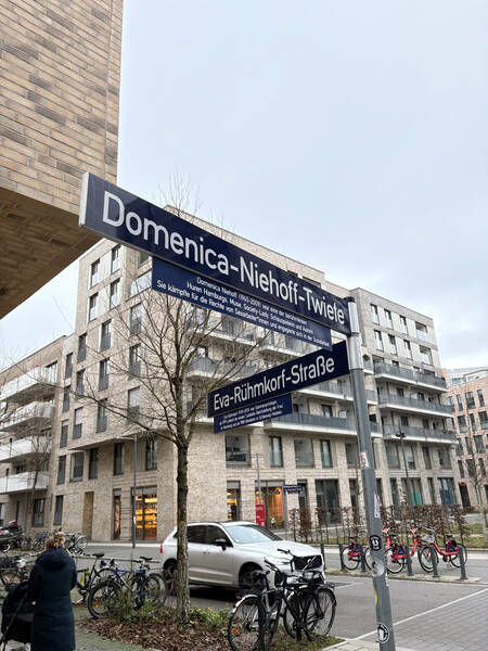 These streets have been constructed and named just a few years back, they are very new, and although they’re not far from my home, #EverySingleStreet was the only reason I first got to know them—lovely area, good naming too!