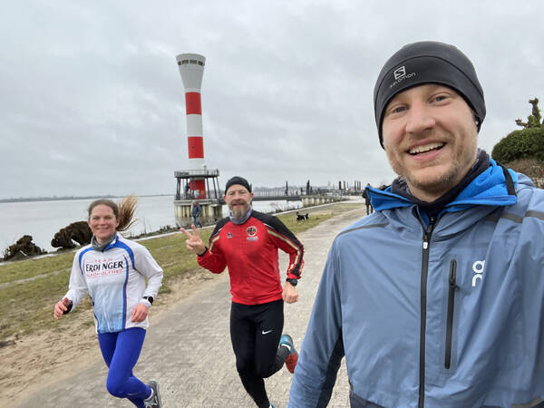 Running into Katharina and Uli, both also well into training