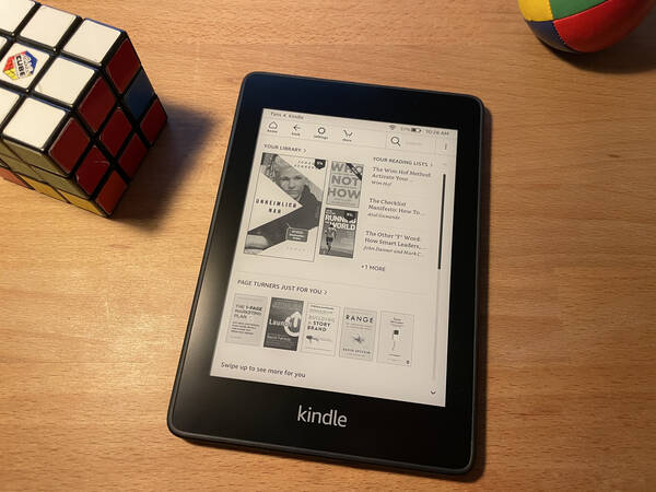 In 2020, I bought a bunch of “real” books again to try it out compared to the kindle reading experience. The kindle definitely reduced the friction of picking up a book by a lot, so I went back. Also, I’ve heard it’s cool to make photos with different accessories lying around next to the focused item.