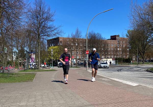 At that time the leaders were spotted here at Veddel train station by a curious Marcel if I recall correctly