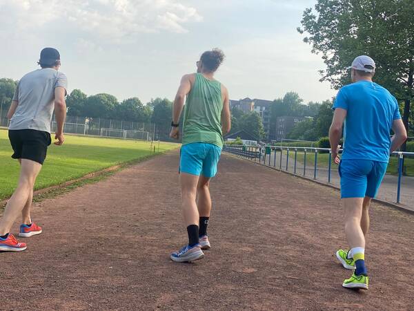 Mathias, me, and Rasmus going for a Sub-40 10k run in the 27 degree sun