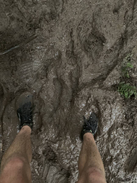 In any case, sinking into the mud can’t be avoided. These shoes are neither completely water-proof nor mud-proof, and you can’t really expect that from shoes I think.