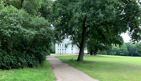 Jenischpark’s central Jenischhaus – I think someone used to own all this and lived there. Insane!