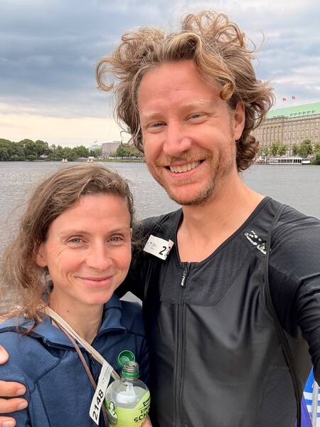 July, classic Hamburg Triathlon tradition: Sophie and I did the short race together 👩&zwj;❤️&zwj;👨, and the day after I set a big new PR of 2:20h for the Olympic/Standard distance including a low 38 minutes for the final 10k run 🤩