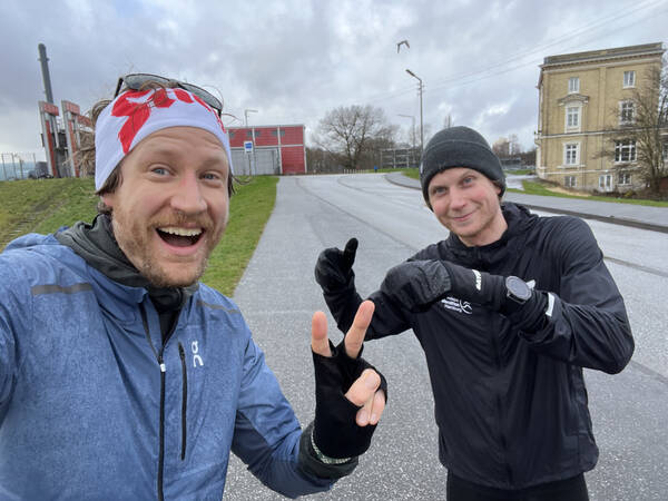 Right after cracking 40 minutes on 10 kilometers for the first time ever, regards to Henning’s pacing