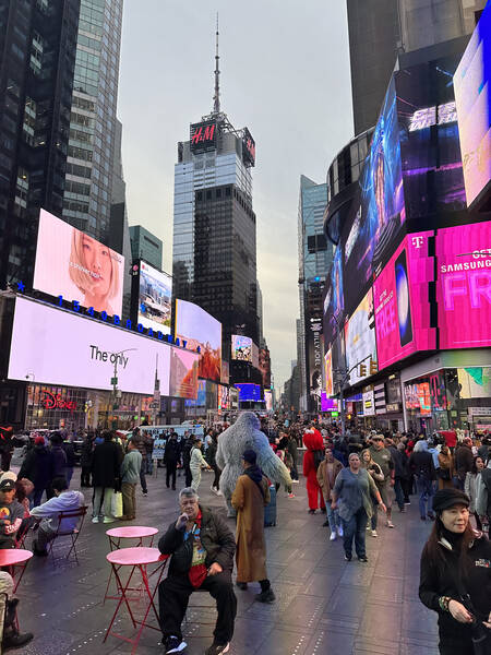 Digestive stroll through Times Square – with the LED technology developing, this place seems to get brighter every time I’m here