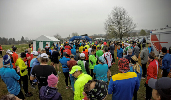 The colder the weather, the more colorful the runners’ clothes become