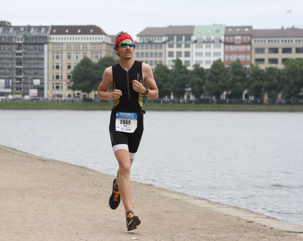 Flying along the Alster