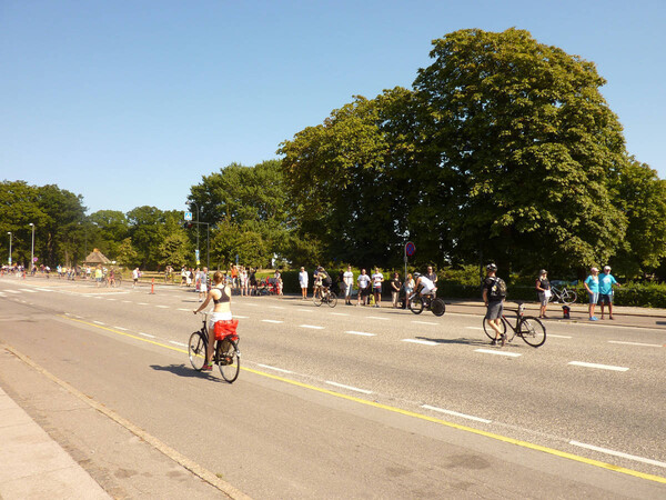 I’m difficult to spot right there in the middle. Hint: I’m not the one pushing his bike.