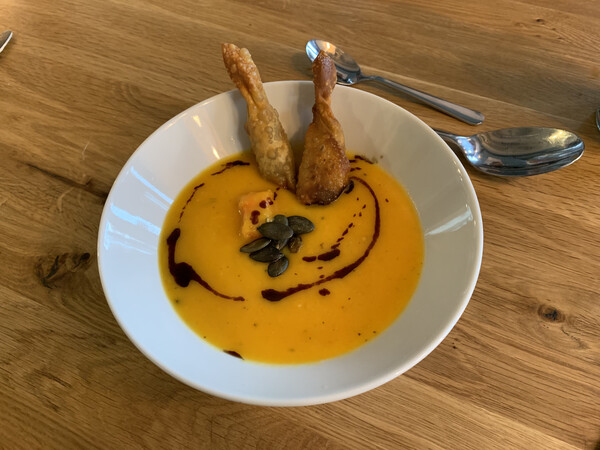 Pumpkin soup with battered chestnuts