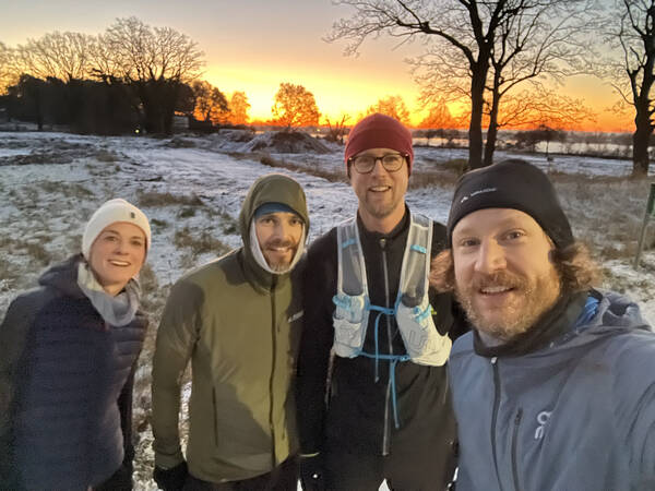 Always appreciated: finding running buddies for early bird sunrise long runs – Caro, Philipp, Mathias, and me