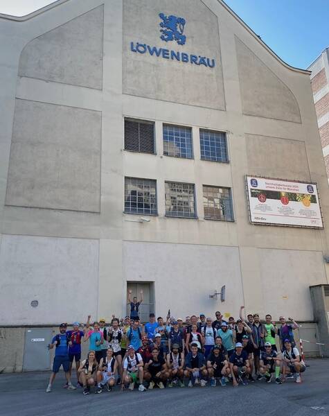 Thanks to Till, we had cold beers here at Löwenbräu & Spaten, about 30 kilometers into the run