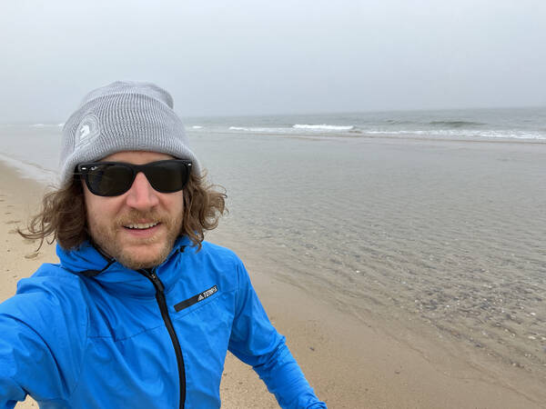 The last short run before the marathon, 3 km on the beach near Provincetown, enjoying that clean and salty air, as well as my new overpriced adidas Boston Marathon beanie.