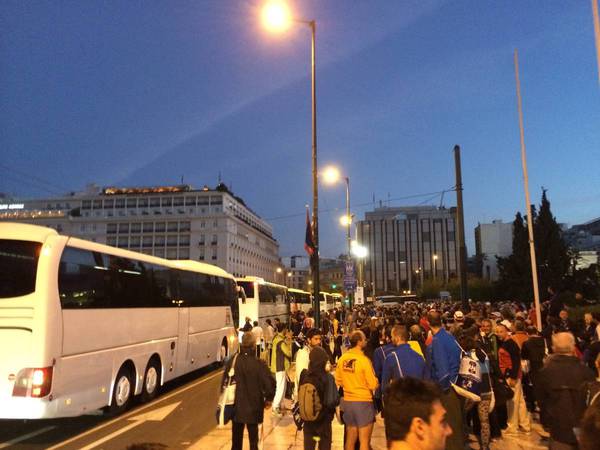 Still a bit dark outside. The busses are ready!