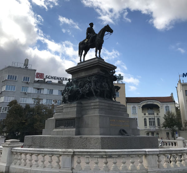 The monument of the Tsar Liberator – important men on horses are popular to build monuments of
