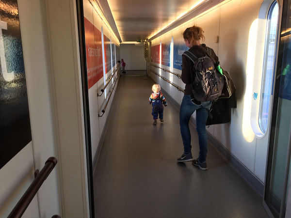 The kids’ favorite part of flying: running down the jetway into the plane